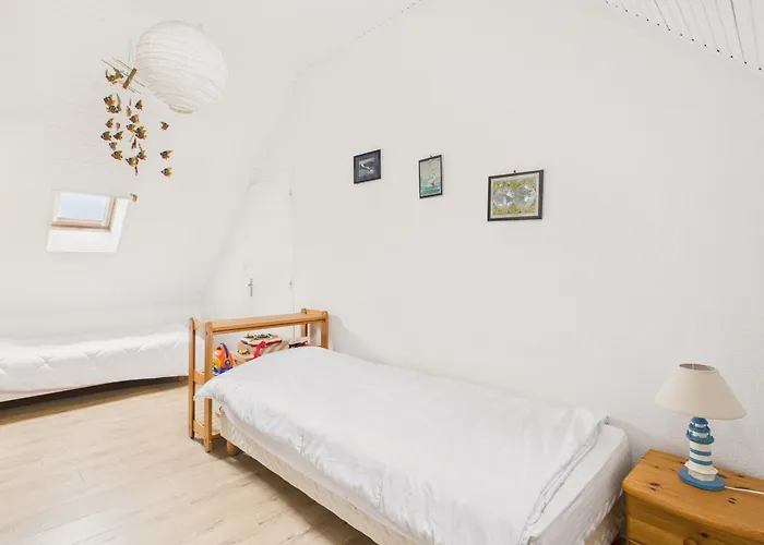 250m De La Plage, Maison Pour 4 Adultes 3 Enfants *